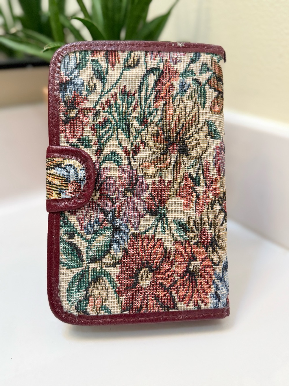 Vintage Floral Tapestry Pill Organizer Case 7 Day 4 Times Daily Travel Wallet
